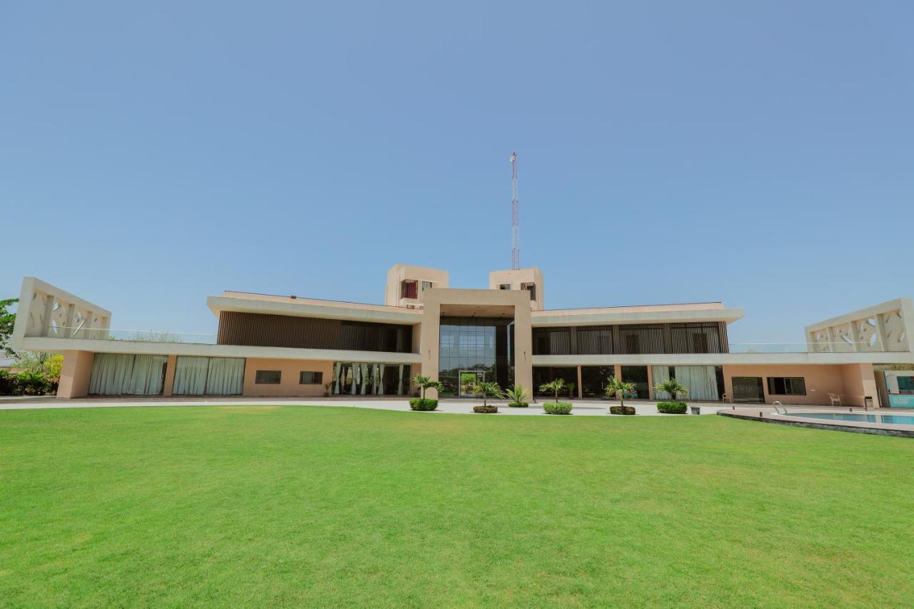 Club Heaven Palanpur Ξενοδοχείο Εξωτερικό φωτογραφία